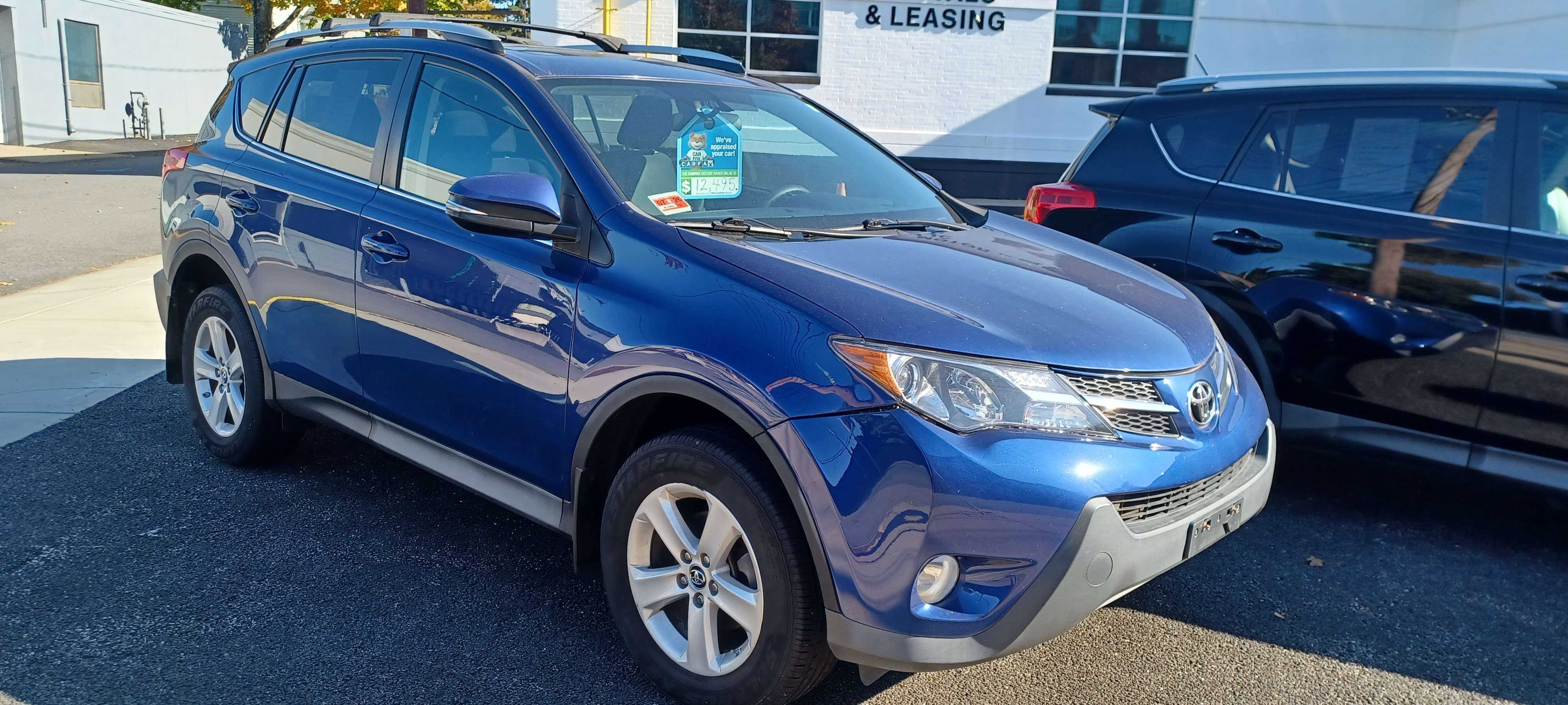 Toyota RAV4 Image 1