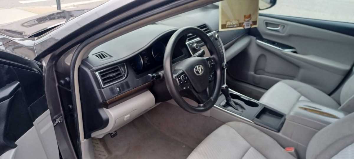 Toyota Camry Image 3