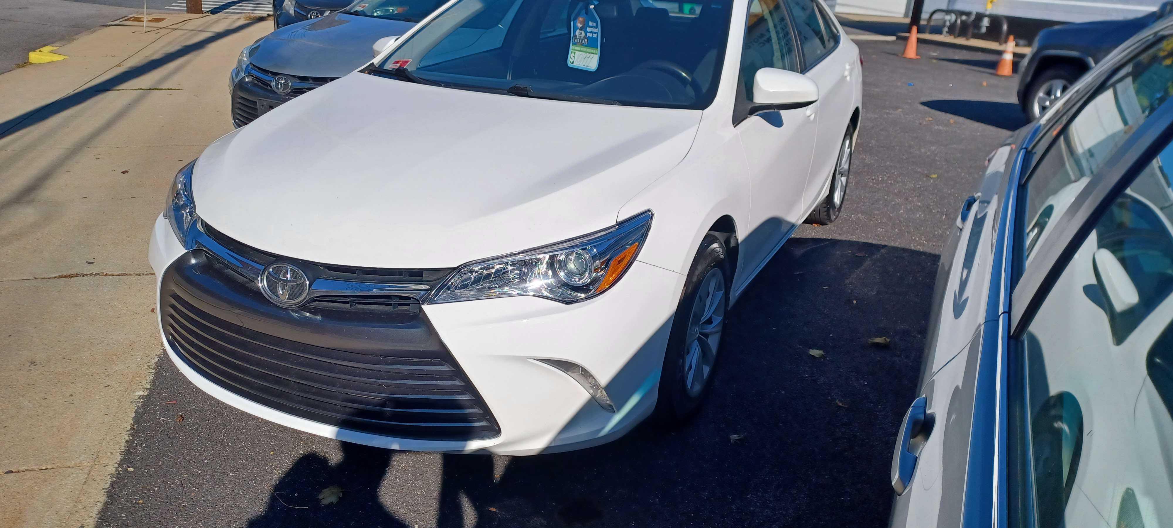 Toyota Camry Image 1