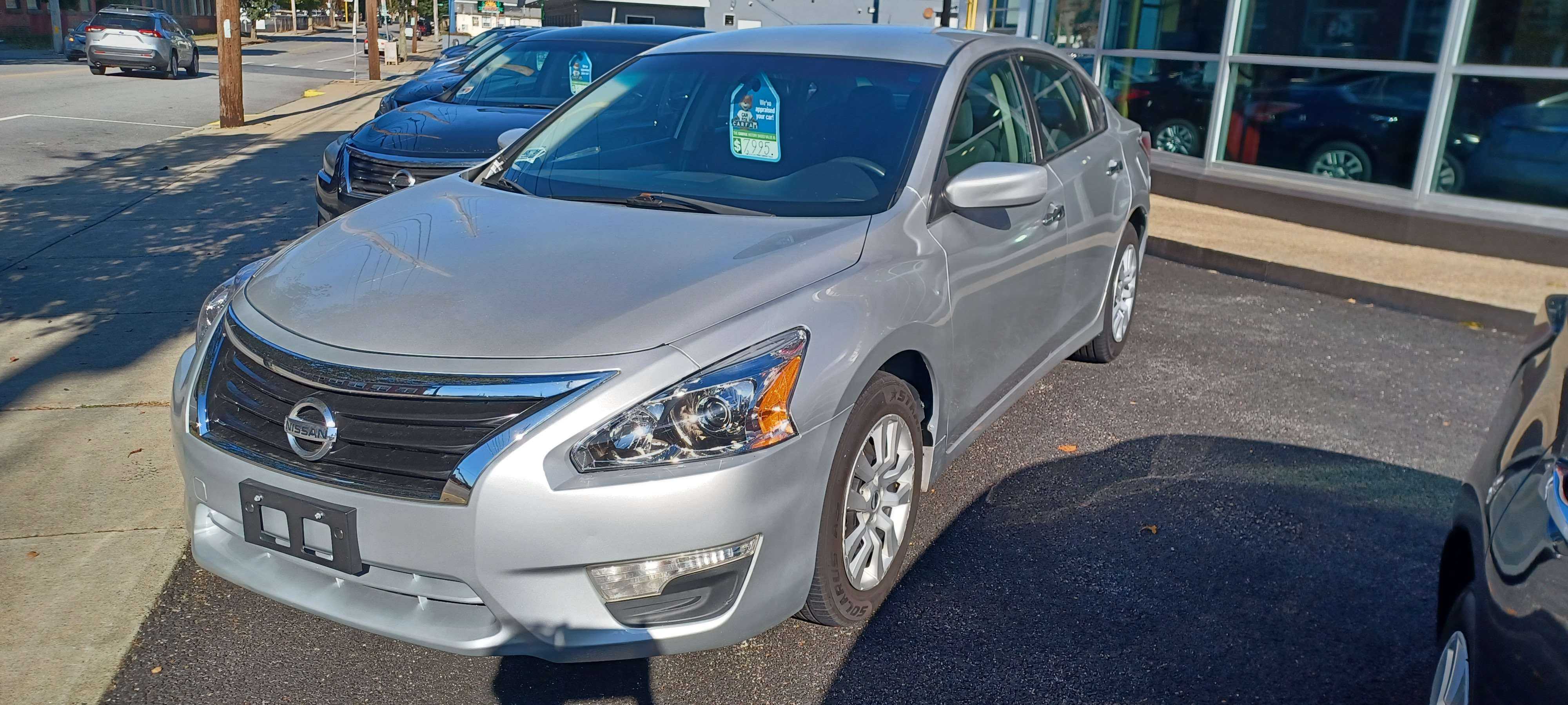 Nissan Altima Image 1